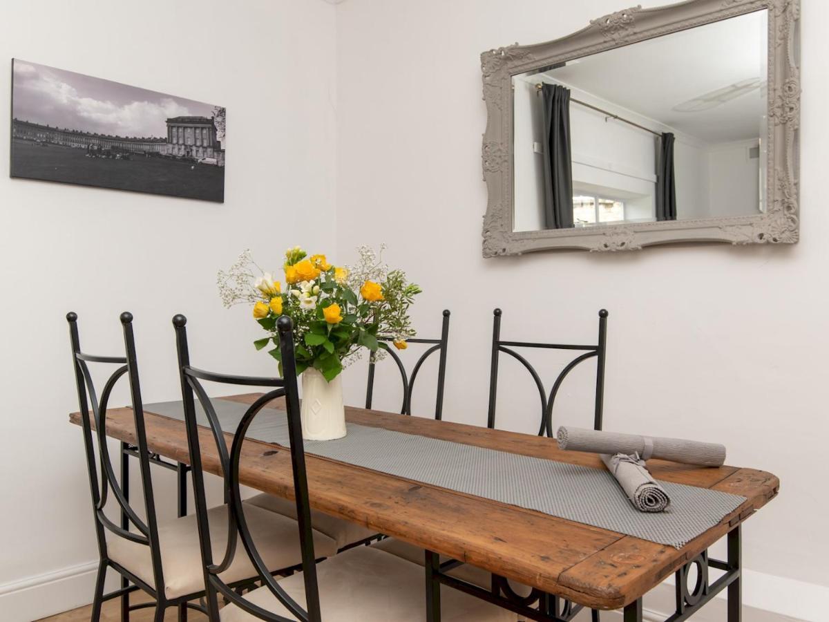 Pass The Keys Stylish 2 Bed Central Bath Apartment With Parking Exterior foto