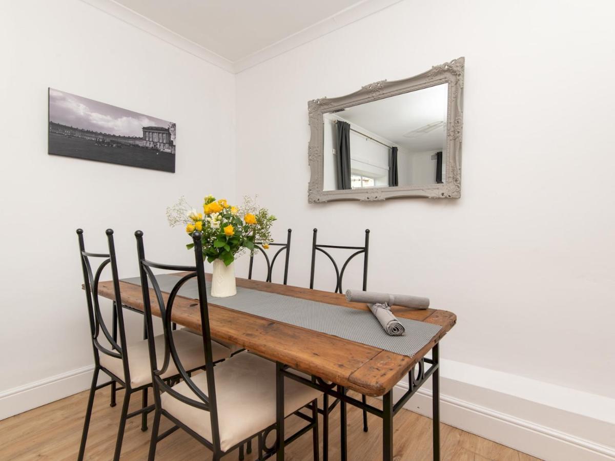 Pass The Keys Stylish 2 Bed Central Bath Apartment With Parking Exterior foto