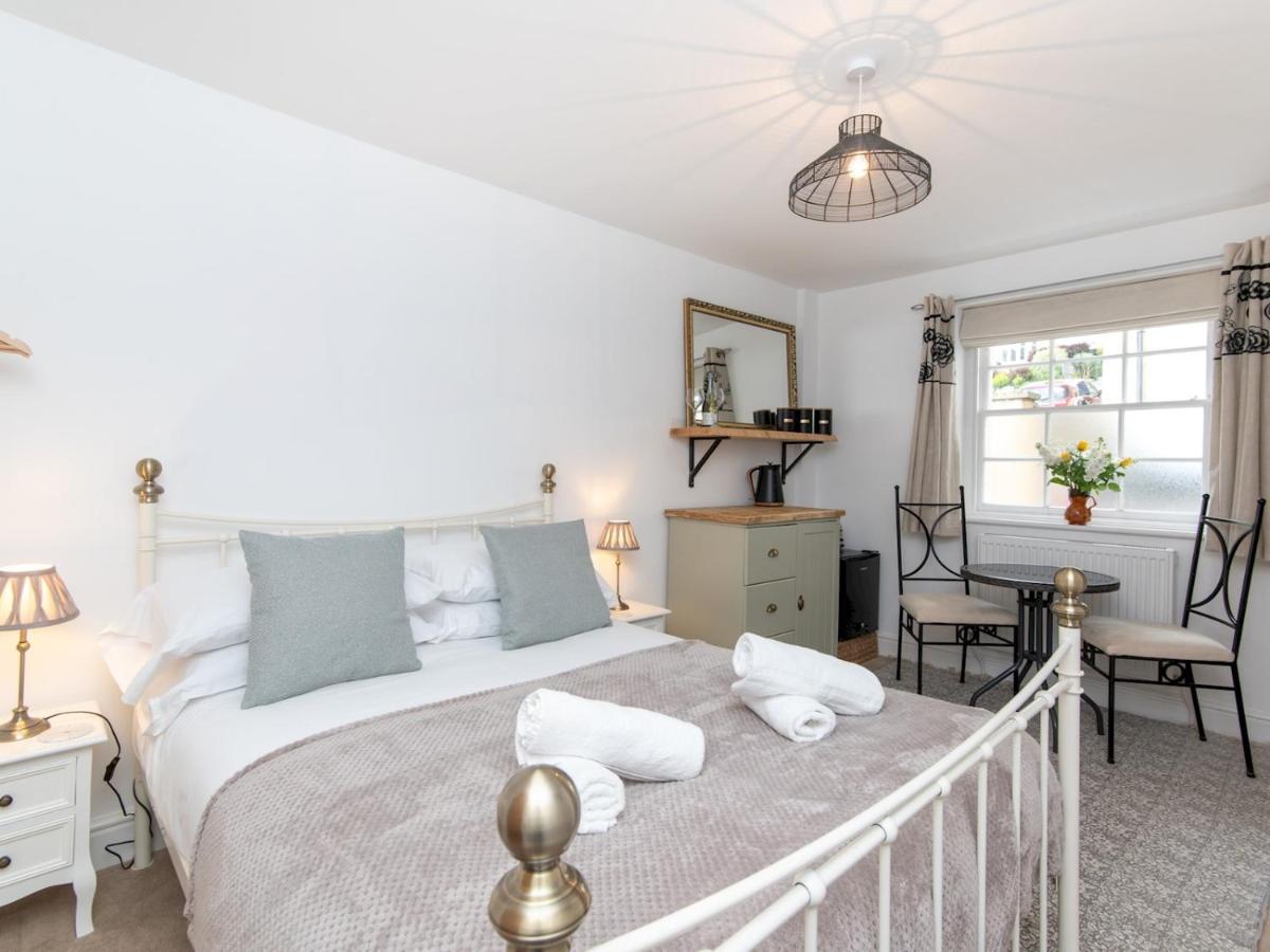 Pass The Keys Stylish 2 Bed Central Bath Apartment With Parking Exterior foto